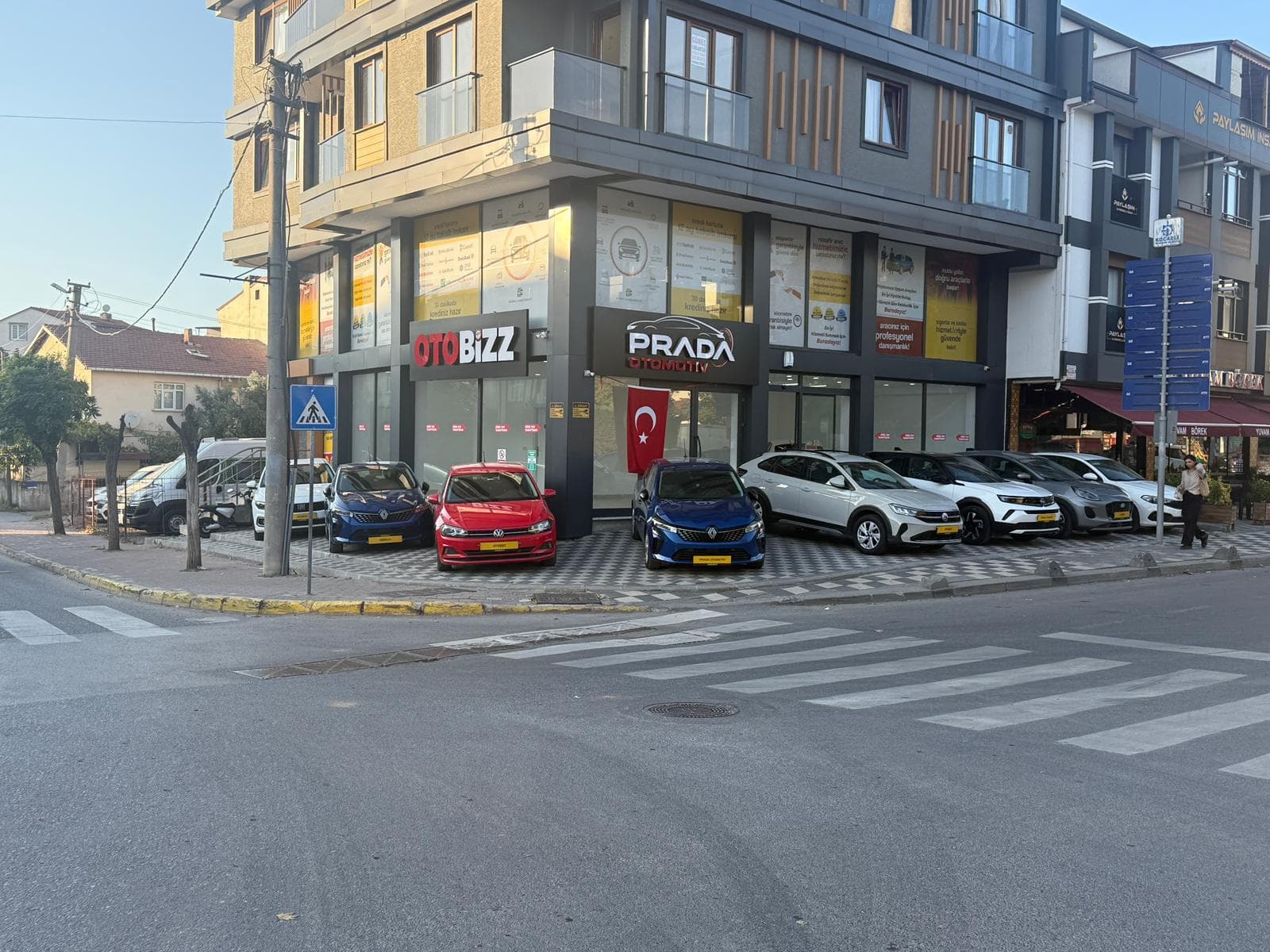Prada Otomotiv galeri gün batımı görünümü